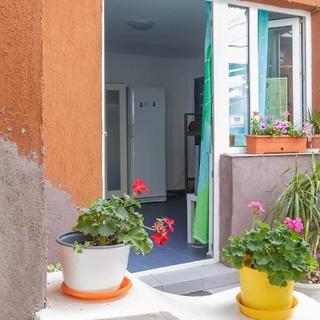 Eol 777 Hostel