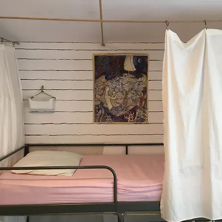 Eol 777 Hostel