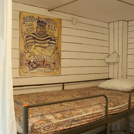 Eol 777 Hostel